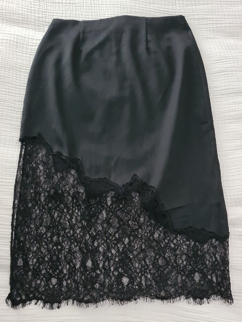 Alice + Olivia - Black Midi Skirt with Lace Hem
